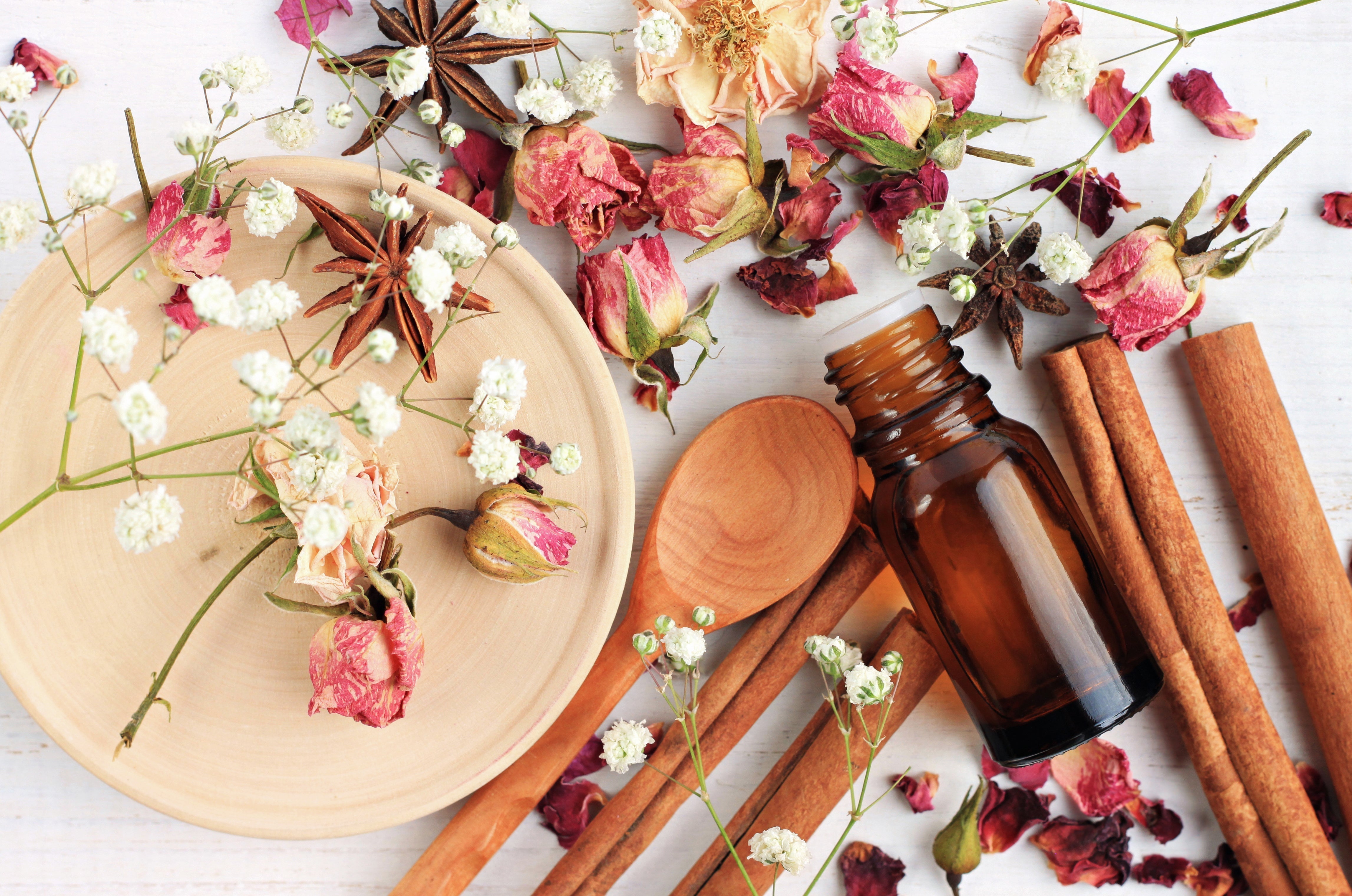 Warm up your Rituals – 3 Cinnamon Essential Oil DIYs